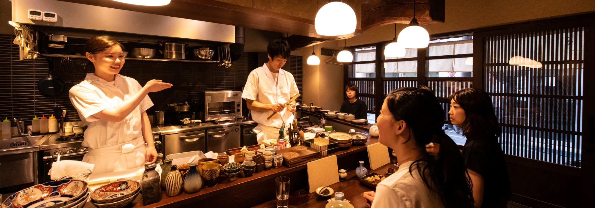 設計・施工から店舗運営、さらに同業者支援まで